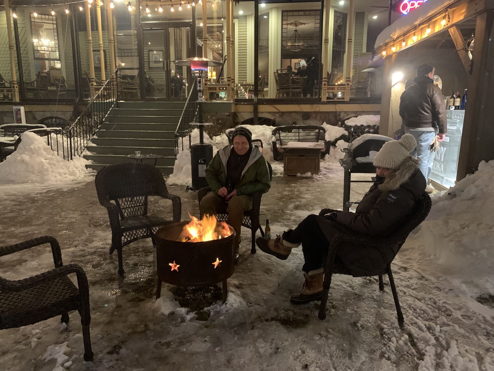 Winterfest 2021: Baker House fire and ice bar